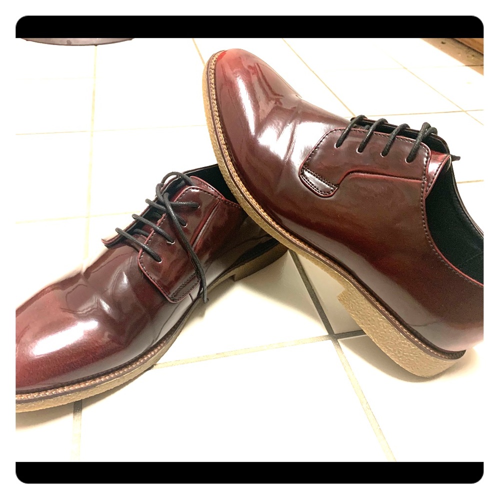 Men’s dress shoes